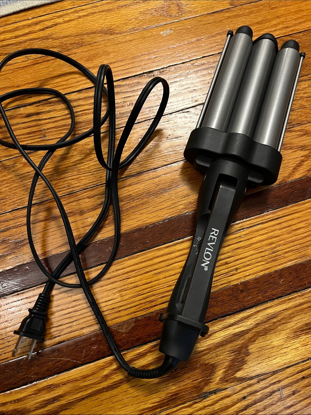 Revlon Triple Barrel Hair Waver in Black and Silver